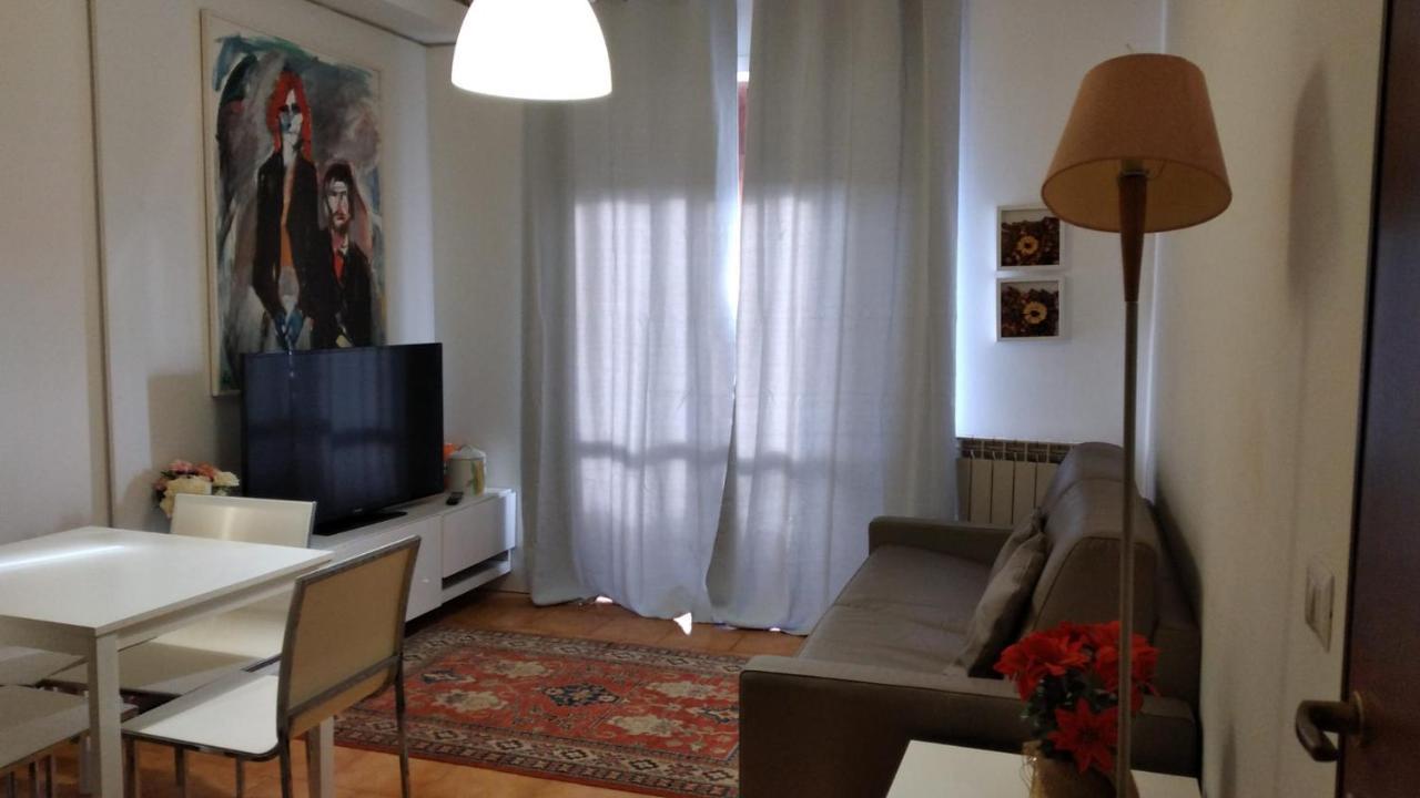 Carducci Apartment - The V Collection Turate Luaran gambar